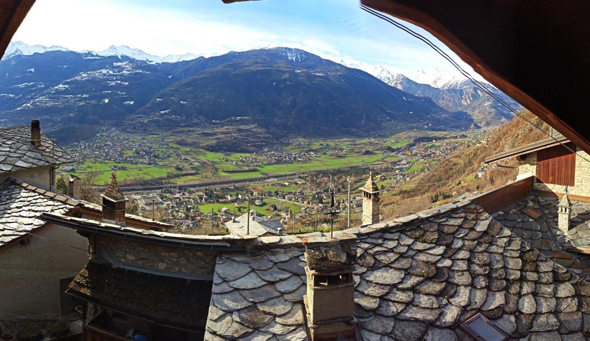 Maison Bellevue - Locazione Turistica Breve Daire Aosta Dış mekan fotoğraf