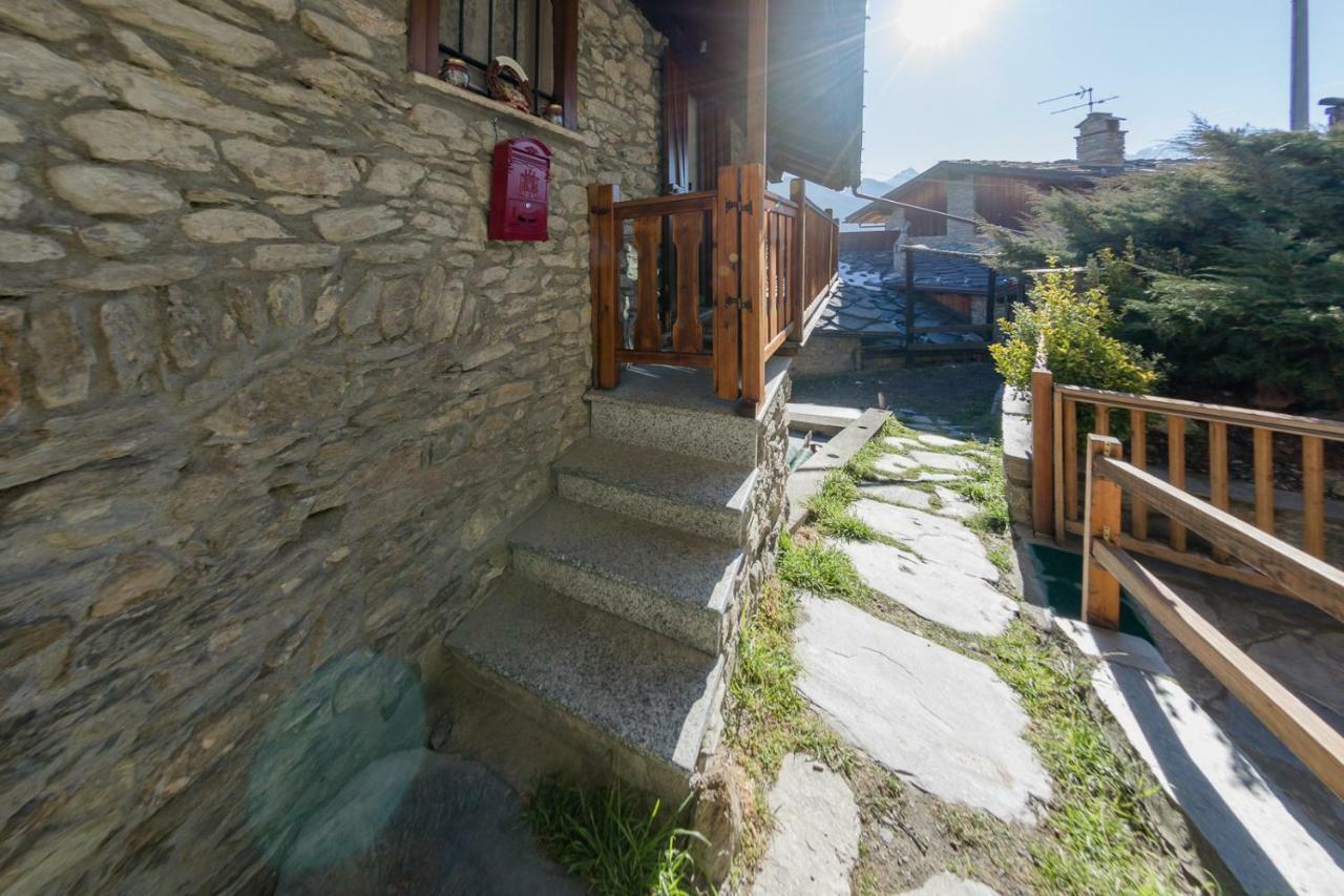 Maison Bellevue - Locazione Turistica Breve Daire Aosta Dış mekan fotoğraf